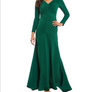 Tadashi Shoji Elias Long-Sleeve Pintuck Gown